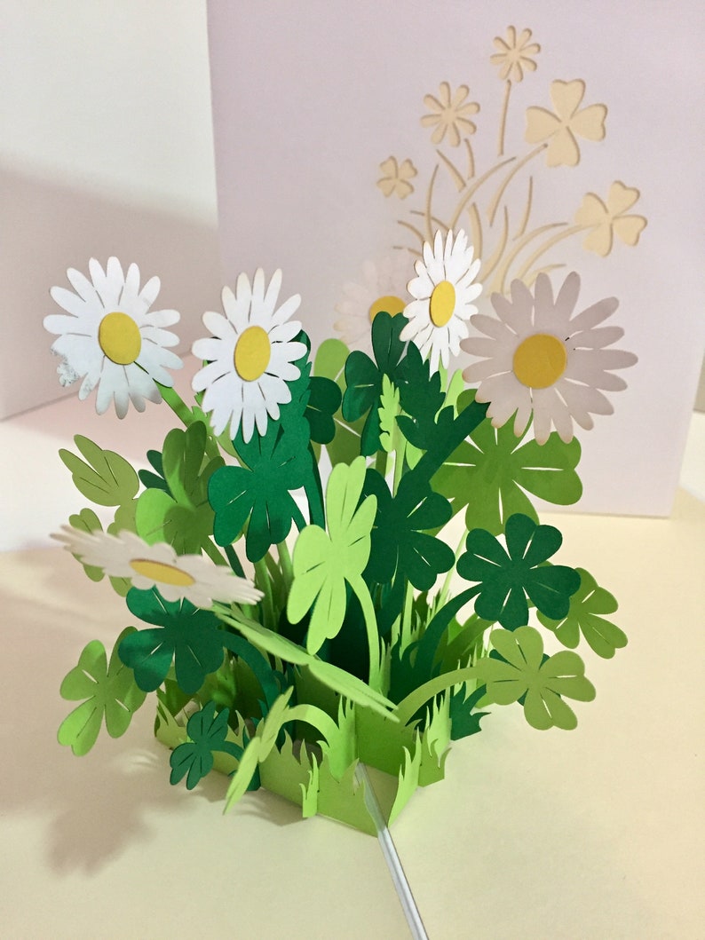 3D Pop-Up Grußkarte mit Gänseblümchen und Klee, zum Geburtstag, handgefertigt, 15x20 cm, mit Umschlag