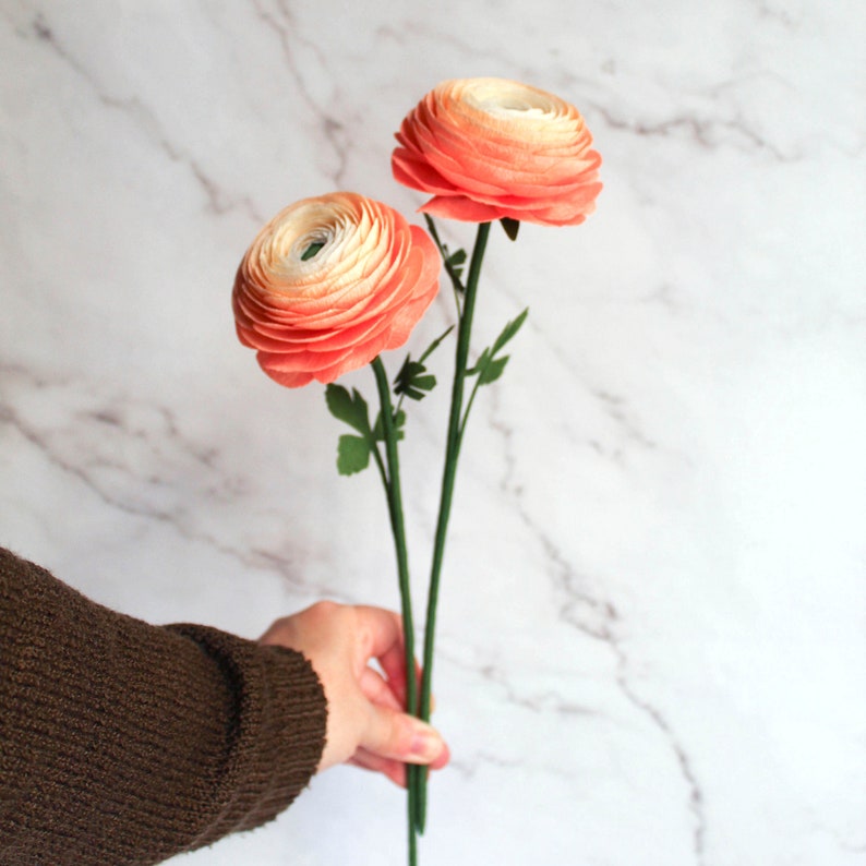 Krepppapier Ranunkeln, realistische Papierblumensträuße, Hochzeitsdeko Geschenk