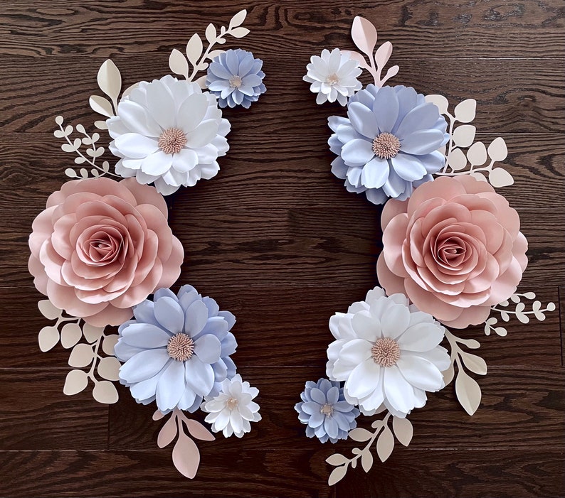 Papierblumen Wanddeko Set mit Namensschild für Kinderzimmer, Rosa Weiß, 23cm Rosen