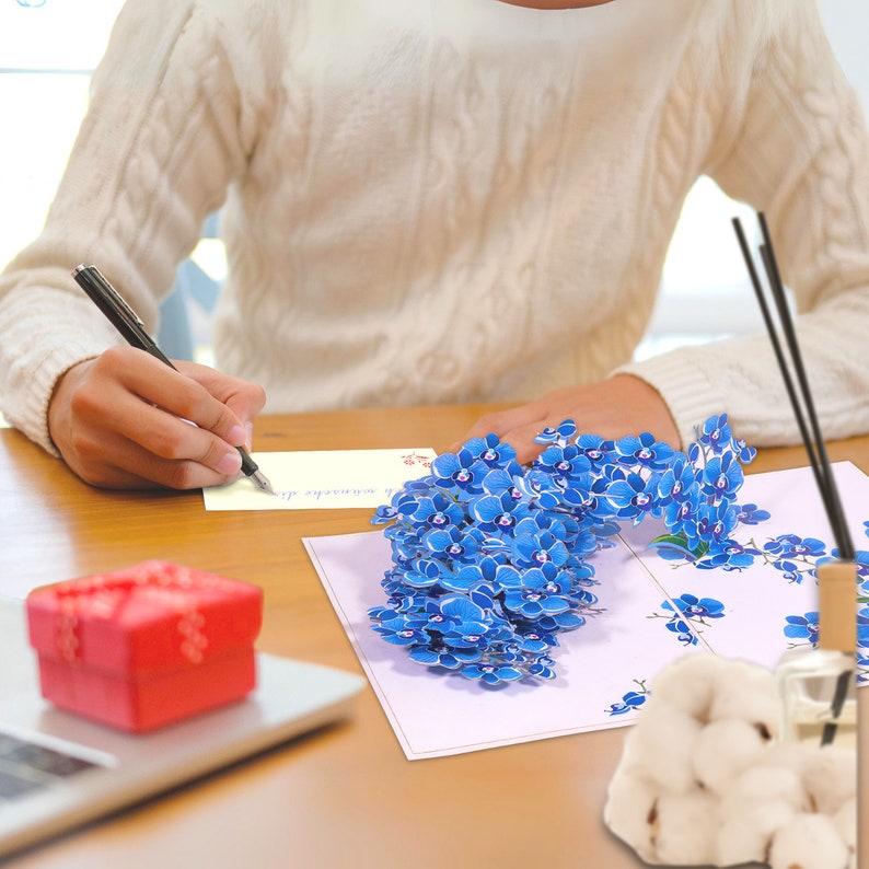 Pop Up 3D Karte Blume Orchidee Blau – Grußkarte mit Umschlag, Klappkarte 11,5 x 17 cm