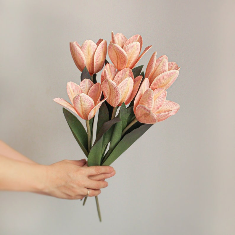 Krepppapier Tulpenstrauß Handgemacht, 30 cm, Kunstblumen Deko, Muttertagsgeschenk, Geburtstag, Jubiläum
