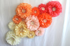 Coral Peach Papierblumen-Wanddekor, 10er-Set Gewebe Pfingstrosen Hintergrund