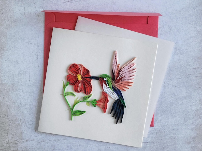 Quilling Grußkarte Kolibris mit roten Blumen - 3D Handgemachte Papierkunst für Geburtstag, Muttertag, Besondere Anlässe, 15x15 cm