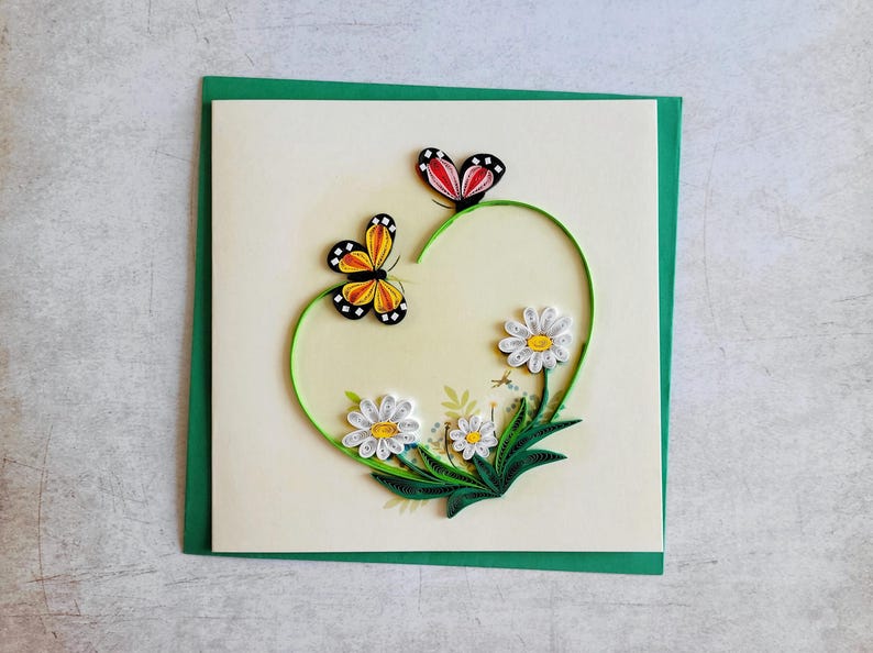 Quilling Karte Schmetterling & Blumen – 3D Grußkarte – Frühlingskarte – Handgemachte Blumenkarte – 15x15 cm