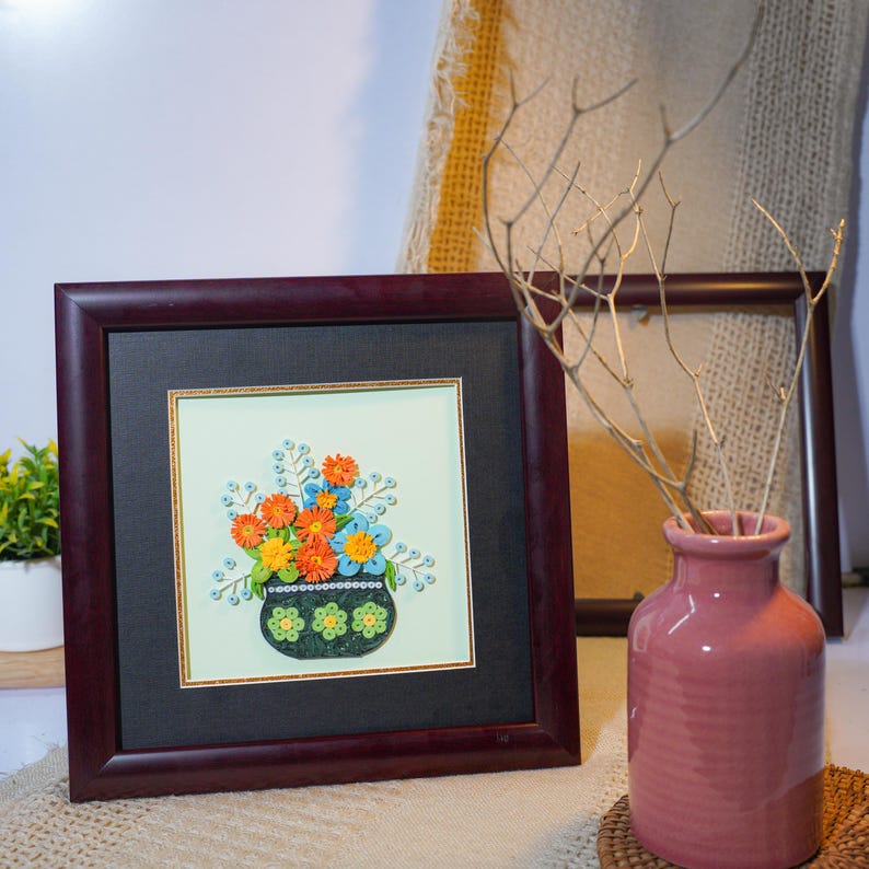 Quilled Flower Wall Art 3D Papierkunst, gerahmt, 24x24 cm