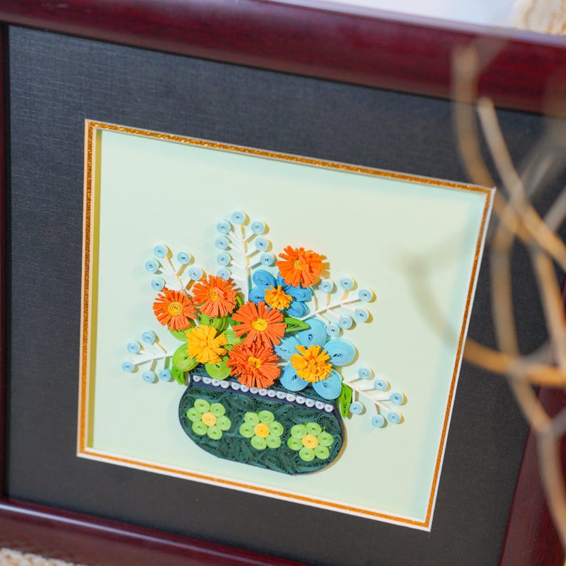 Quilled Flower Wall Art 3D Papierkunst, gerahmt, 24x24 cm