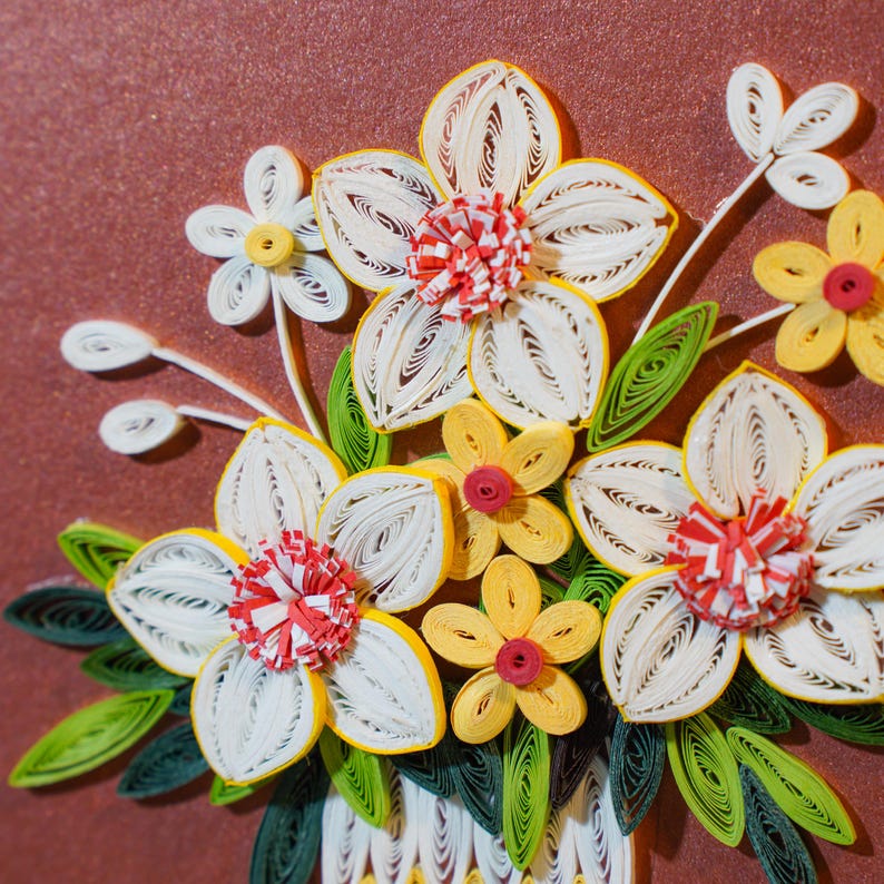 Quilling Blumen Wandkunst, 3D Papier Blumenstrauß Kunstwerk, 24 x 24 cm, Floral Home Decor