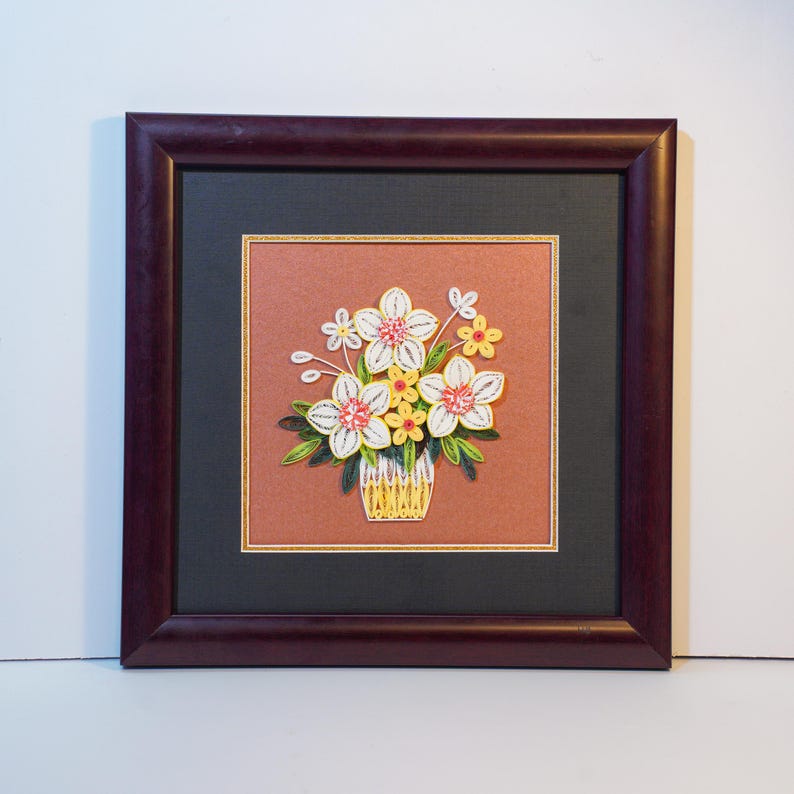 Quilling Blumen Wandkunst, 3D Papier Blumenstrauß Kunstwerk, 24 x 24 cm, Floral Home Decor