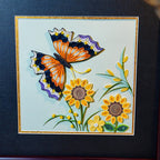 Quilling Schmetterling & Blumen Wandkunst, Gerahmtes 3D Papier Dekor, 24x24 cm, Handgefertigt