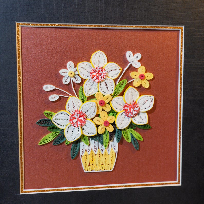 Quilling Blumen Wandkunst, 3D Papier Blumenstrauß Kunstwerk, 24 x 24 cm, Floral Home Decor