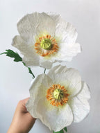 Handgefertigte Krepppapier-Mohnblumen mit Gras, Wildblumen-Hochzeitsdekoration