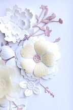3D-Blumenbild aus Papier, weißer Blumenrahmen, Papierskulptur, Wandbild, handgefertigt