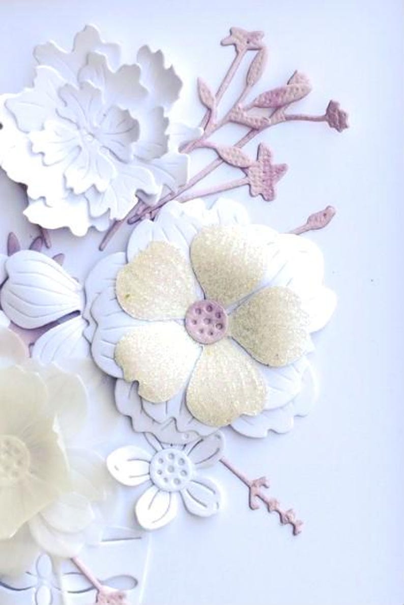 3D-Blumenbild aus Papier, weißer Blumenrahmen, Papierskulptur, Wandbild, handgefertigt