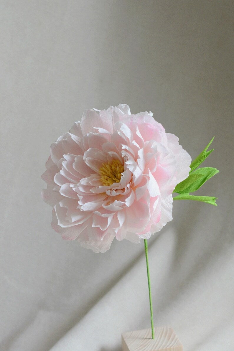 Realistische Pfingstrose aus Krepppapier, handgefertigte langlebige Blume, Blumendekoration, Muttertagsgeschenk